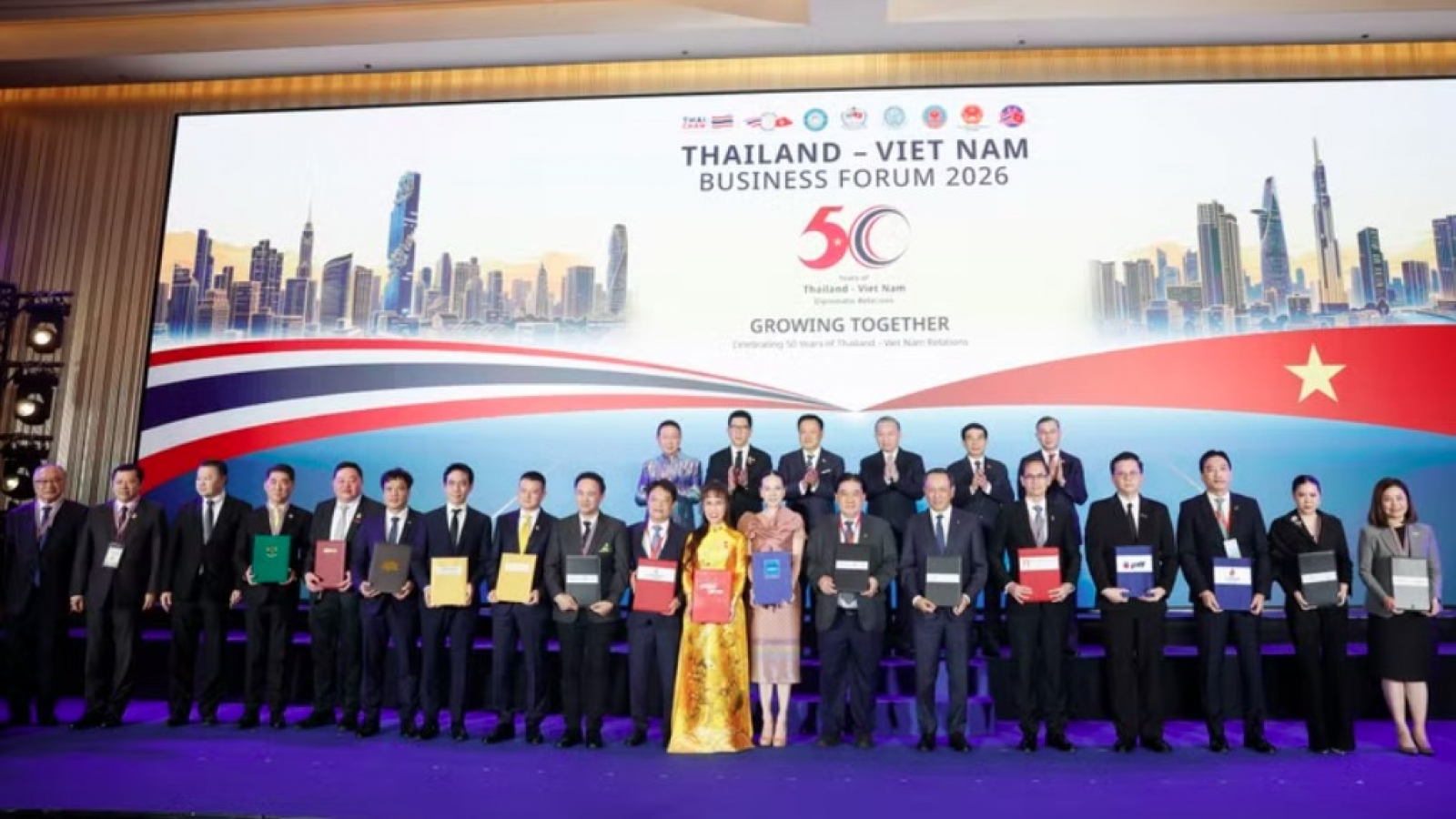 Sun Group, Central Pattana sign strategic partnership for next-generation retail